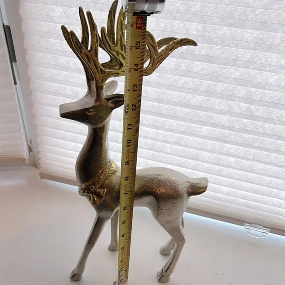 Metal / Standing Deers / Elegant Silver and Gold Reindeer Figurines / 2 pc. - Picture 10 of 13